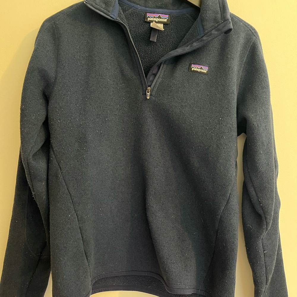 Patagonia Women's Navy Blue Zip-Up Fleece